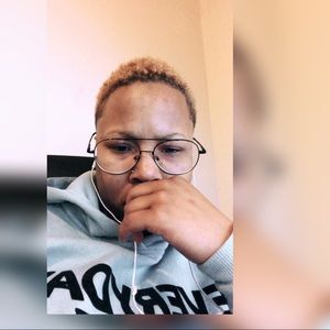 Meet your Posher, Shayla